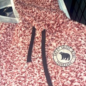 Burgundy great Smoky MTNS TENNESSEE SWEATSHIRT.